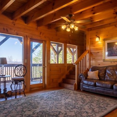 2 King Bedroom Cabin! 2 Jacuzzi Bath! Stunning Mtn View! Hot Tub! Game Room! Sevierville Exterior foto