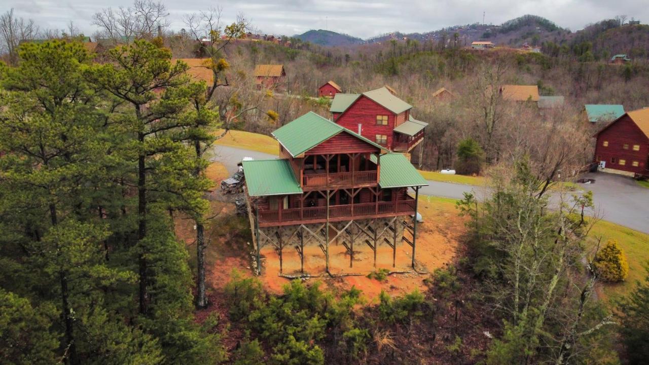 2 King Bedroom Cabin! 2 Jacuzzi Bath! Stunning Mtn View! Hot Tub! Game Room! Sevierville Exterior foto