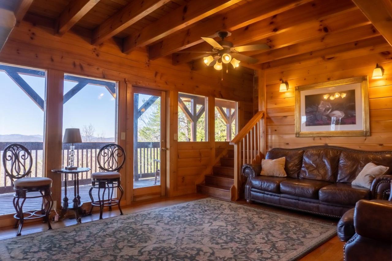 2 King Bedroom Cabin! 2 Jacuzzi Bath! Stunning Mtn View! Hot Tub! Game Room! Sevierville Exterior foto